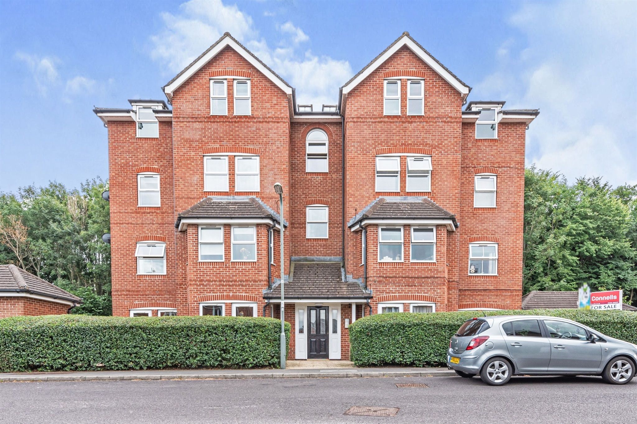 2 bed flat for sale in Oceana Crescent, Beggarwood, Basingstoke RG22