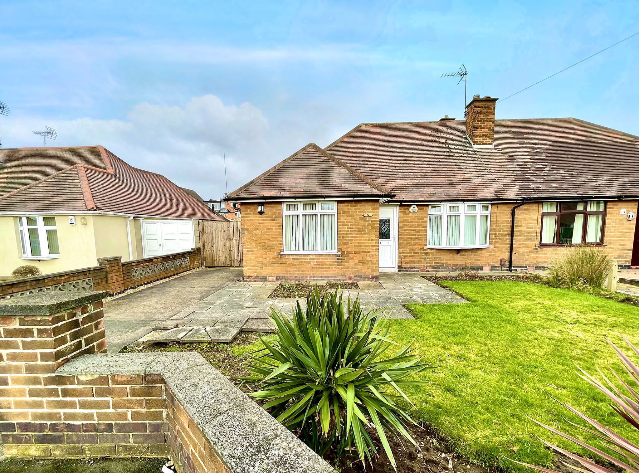 2 bed semidetached bungalow for sale in Greenwich Avenue, Nottingham