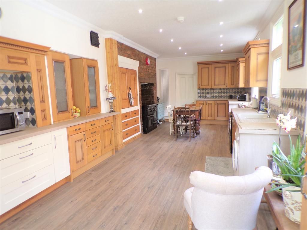 5 bed end terrace house for sale in Westbourne Avenue, Hull HU5 Zoopla