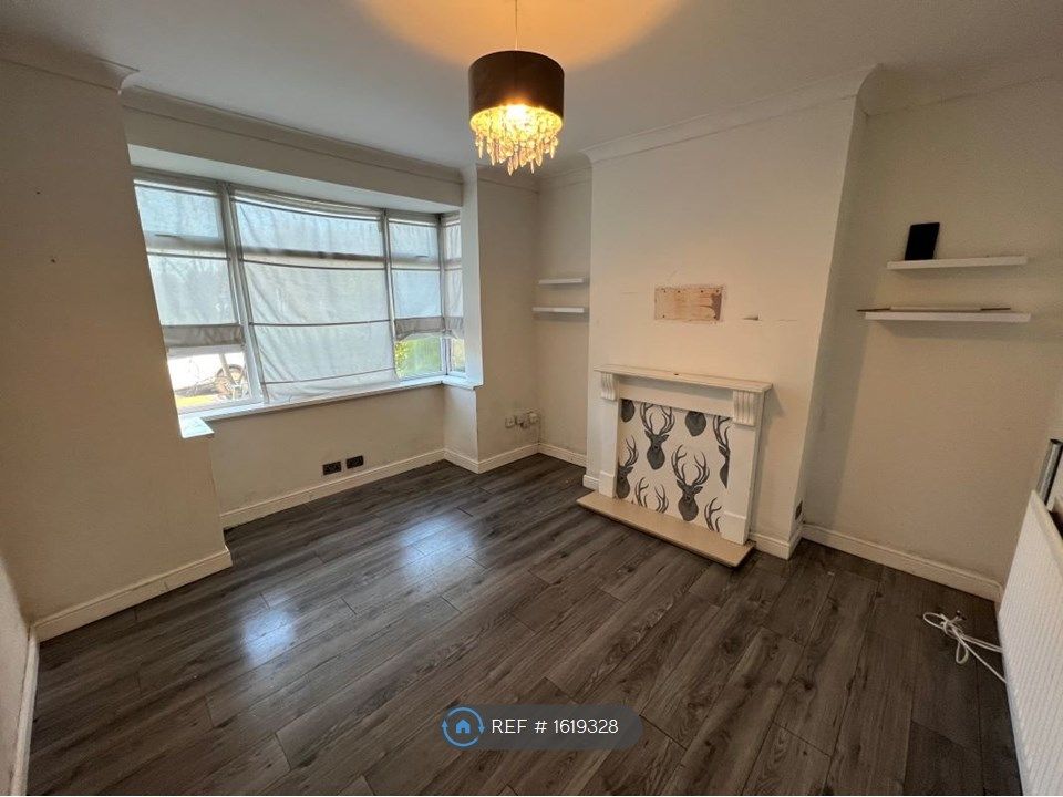 3 bed terraced house to rent in Edge Lane Droylsden, Manchester M43