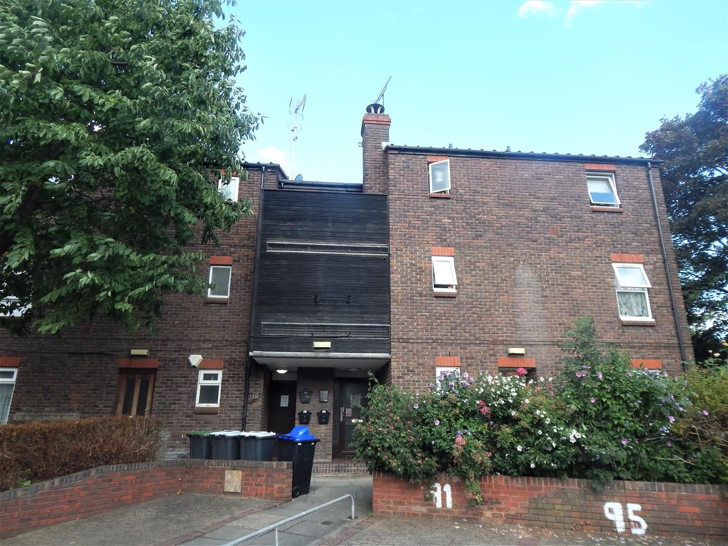 1 bed flat to rent in Glimpsing Green, Erith, London DA18 Zoopla