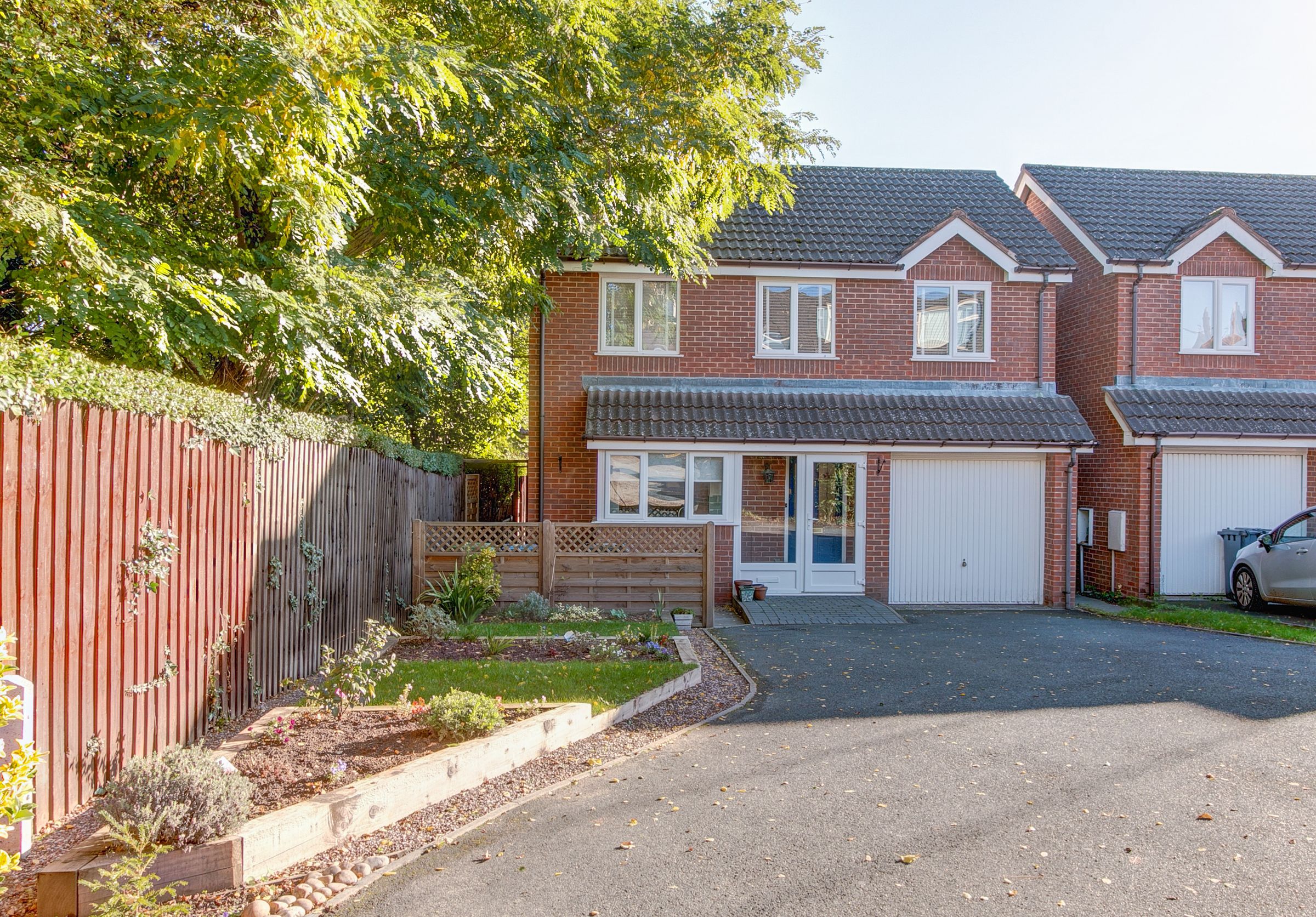 3 bed detached house for sale in Haydon Close, Studley B80 Zoopla