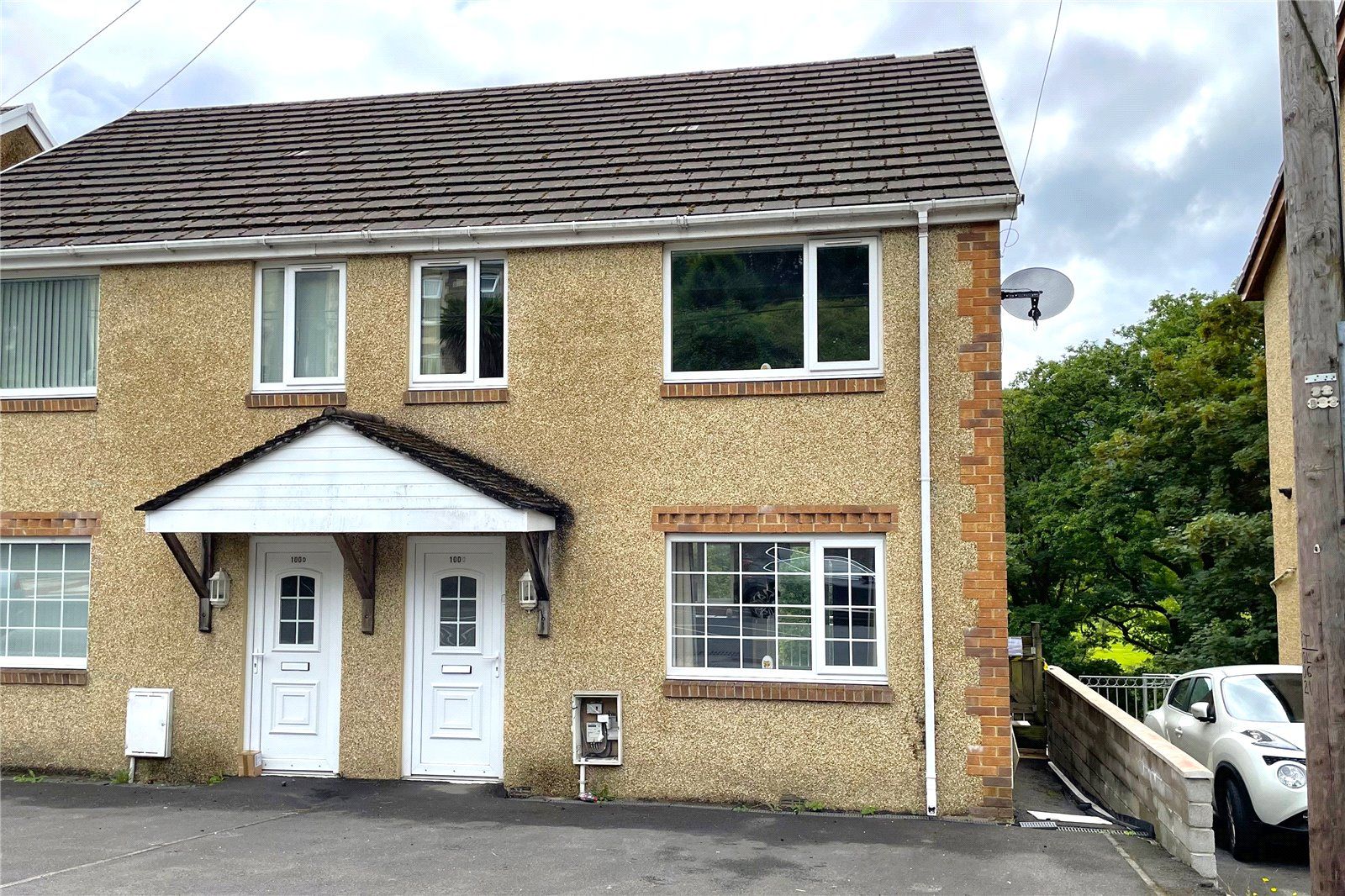 3 bed semidetached house for sale in Swansea Road, Trebanos, Neath