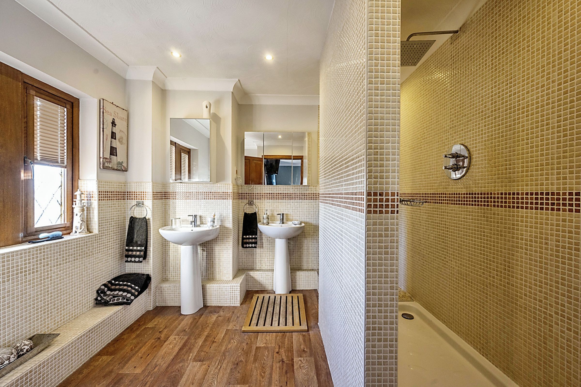 5 bed detached house for sale in Thorpe In Balne, Doncaster DN6 Zoopla