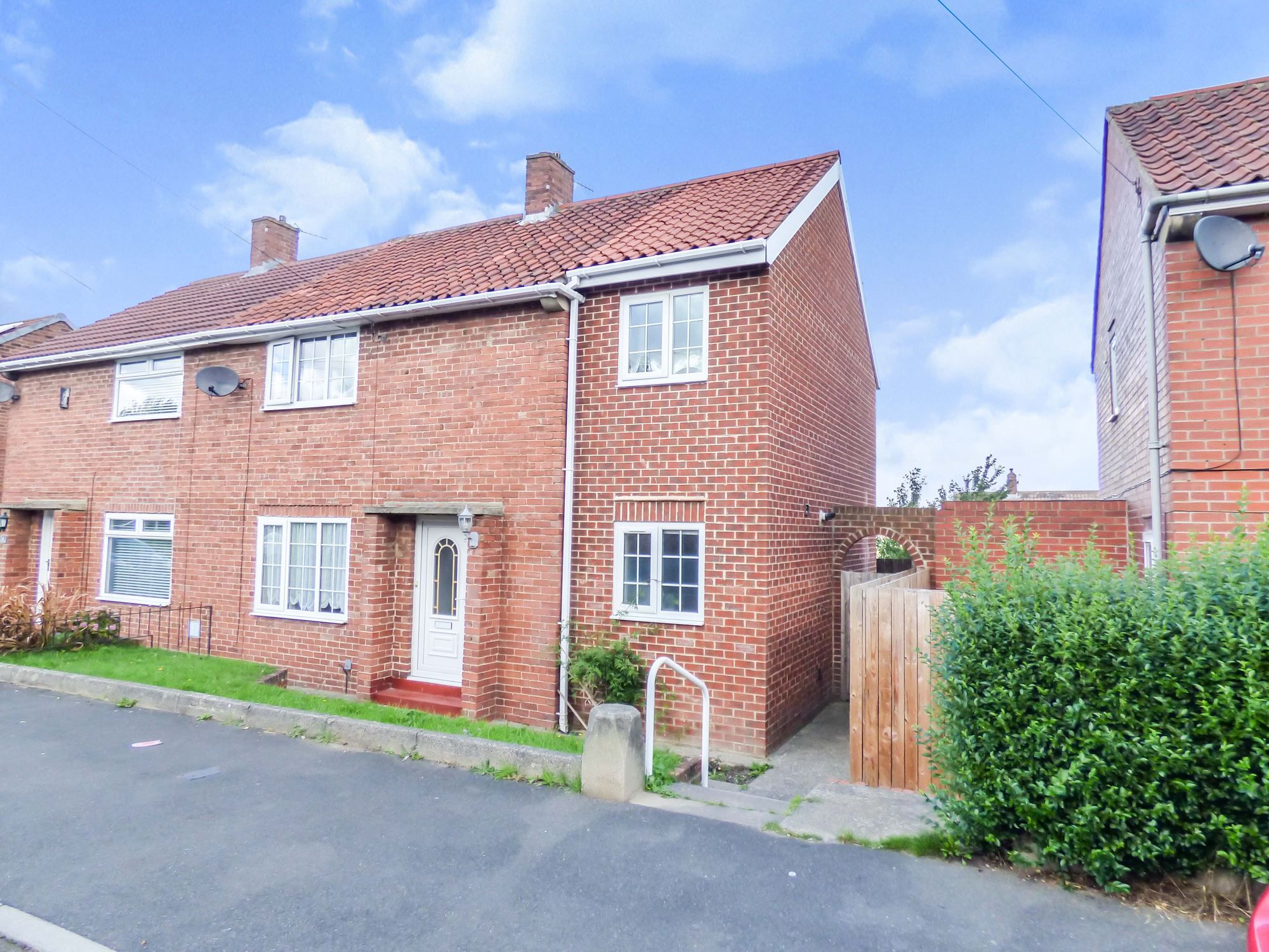 4 bed semidetached house for sale in Graham Avenue, Whickham