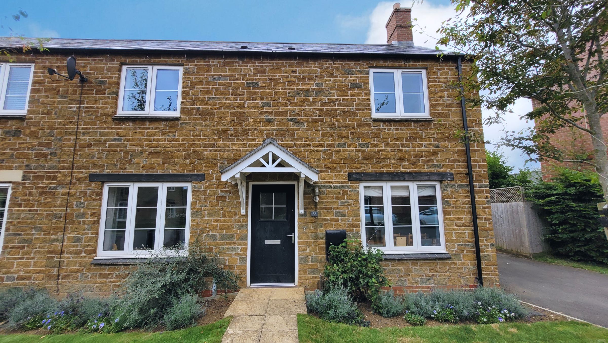 3 bed semidetached house for sale in Goldings Road, Hook Norton OX15