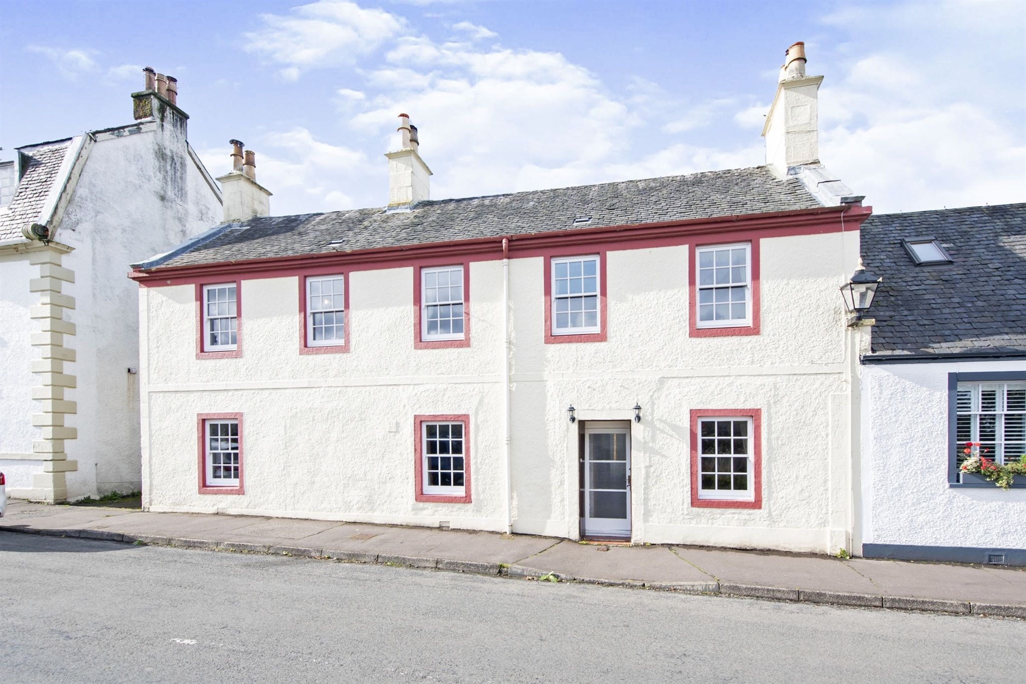 3 bed end terrace house for sale in Polnoon Street, Eaglesham, Glasgow