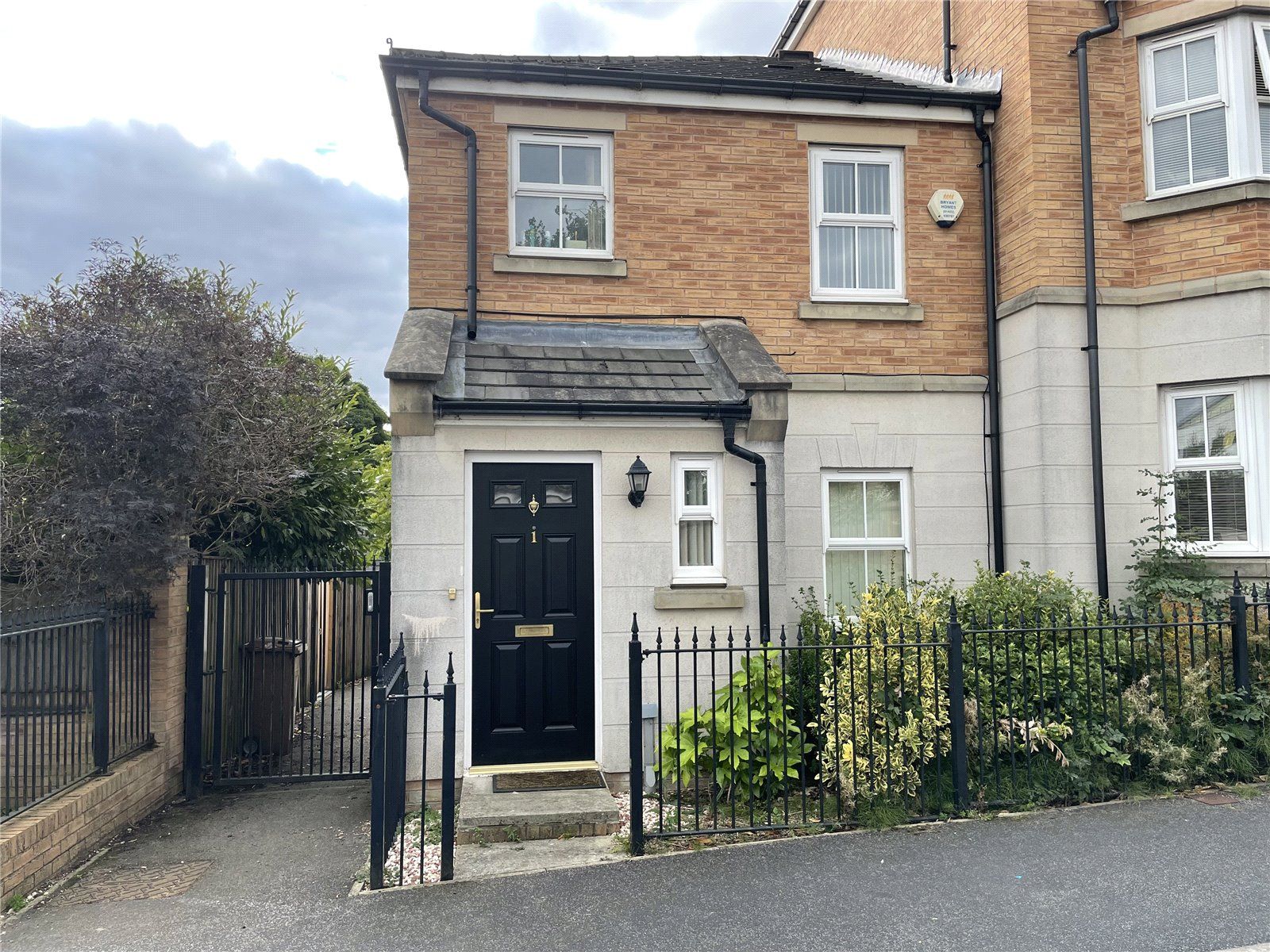 3 bed detached house for sale in Tuke Grove, Wakefield, West Yorkshire WF1 Zoopla