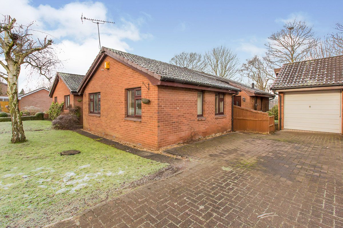 3 bed bungalow for sale in Kestrel Road, Northwich, Cheshire CW8 Zoopla
