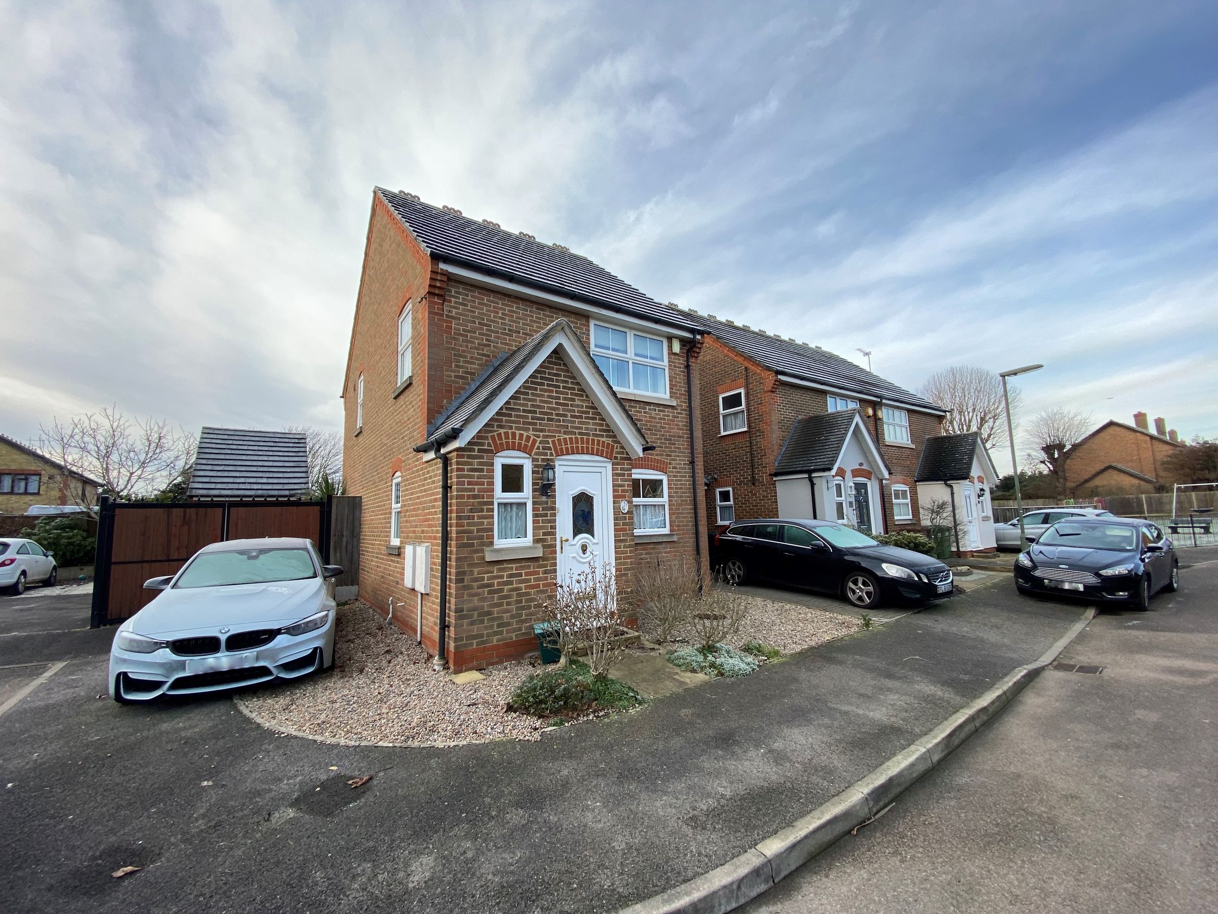 3 bed detached house for sale in The Wickets, Ashford TW15 Zoopla