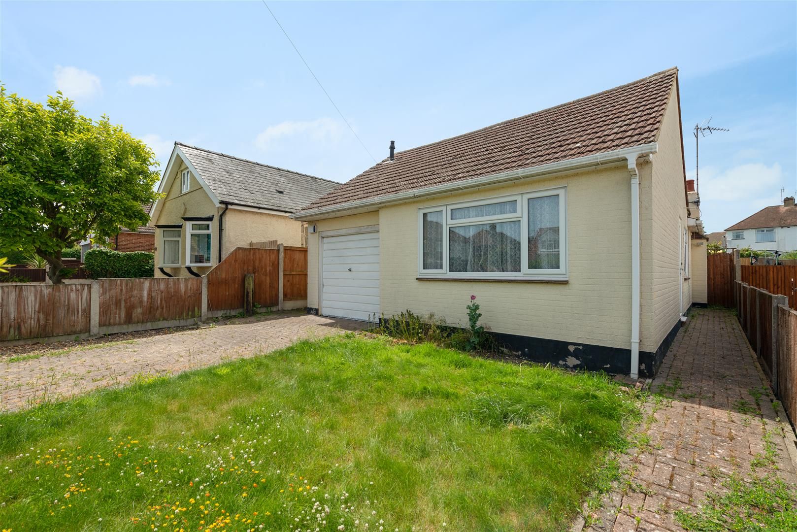 2 bed detached bungalow for sale in Saddleton Road, Whitstable CT5 Zoopla