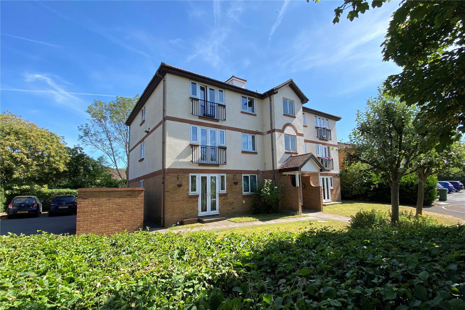2 bed flat for sale in Lapin Lane, Basingstoke, Hampshire RG22 Zoopla