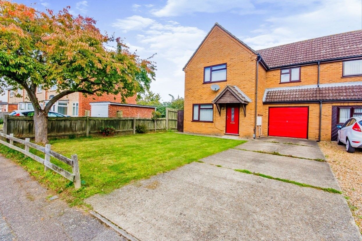 3 bed semidetached house for sale in Wistaria Road, Wisbech PE13 Zoopla