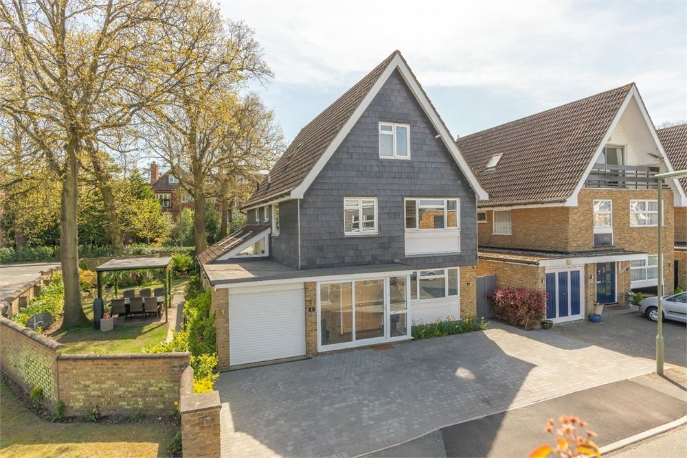 Fox Close, Weybridge, Surrey KT13  