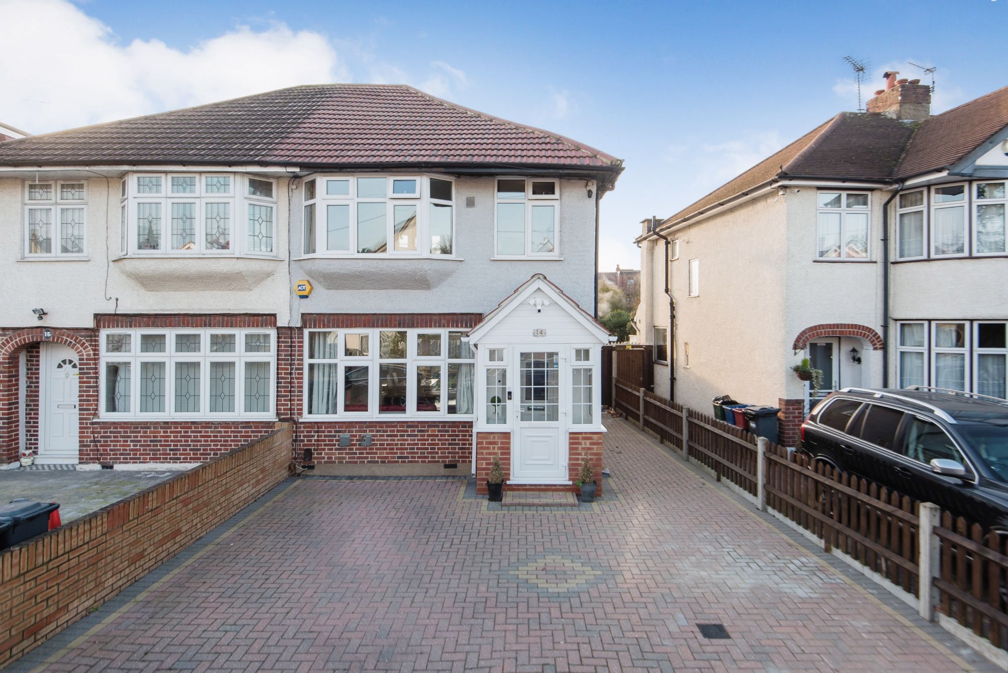 3 bed semidetached house for sale in Brainton Avenue, Feltham TW14
