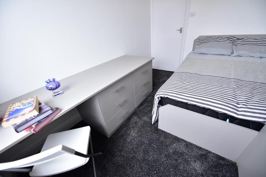 2 bed flat to rent in Blenheim Terrace, University, Leeds LS2 Zoopla