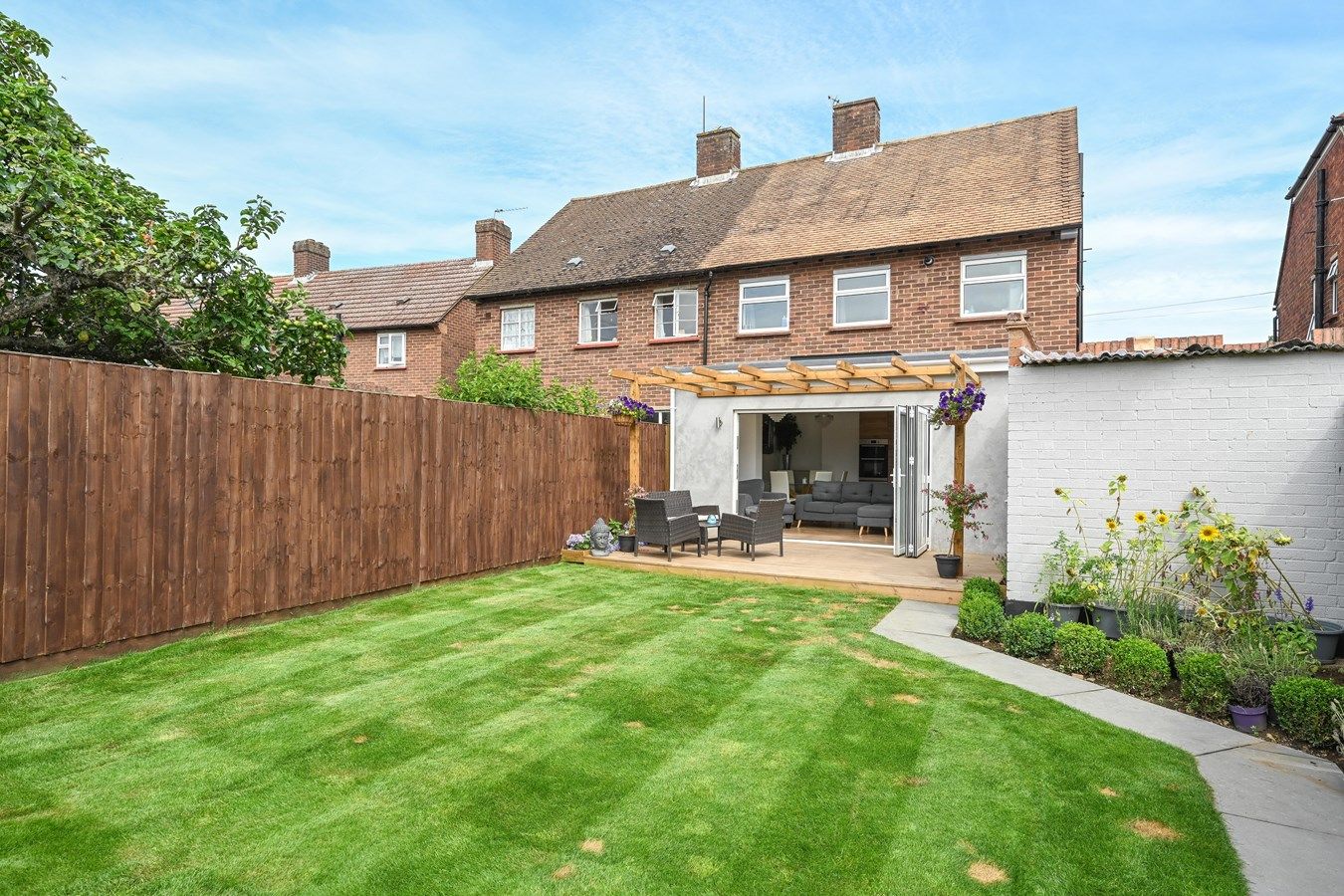 3 bed semidetached house for sale in Queensway South, Hersham Village