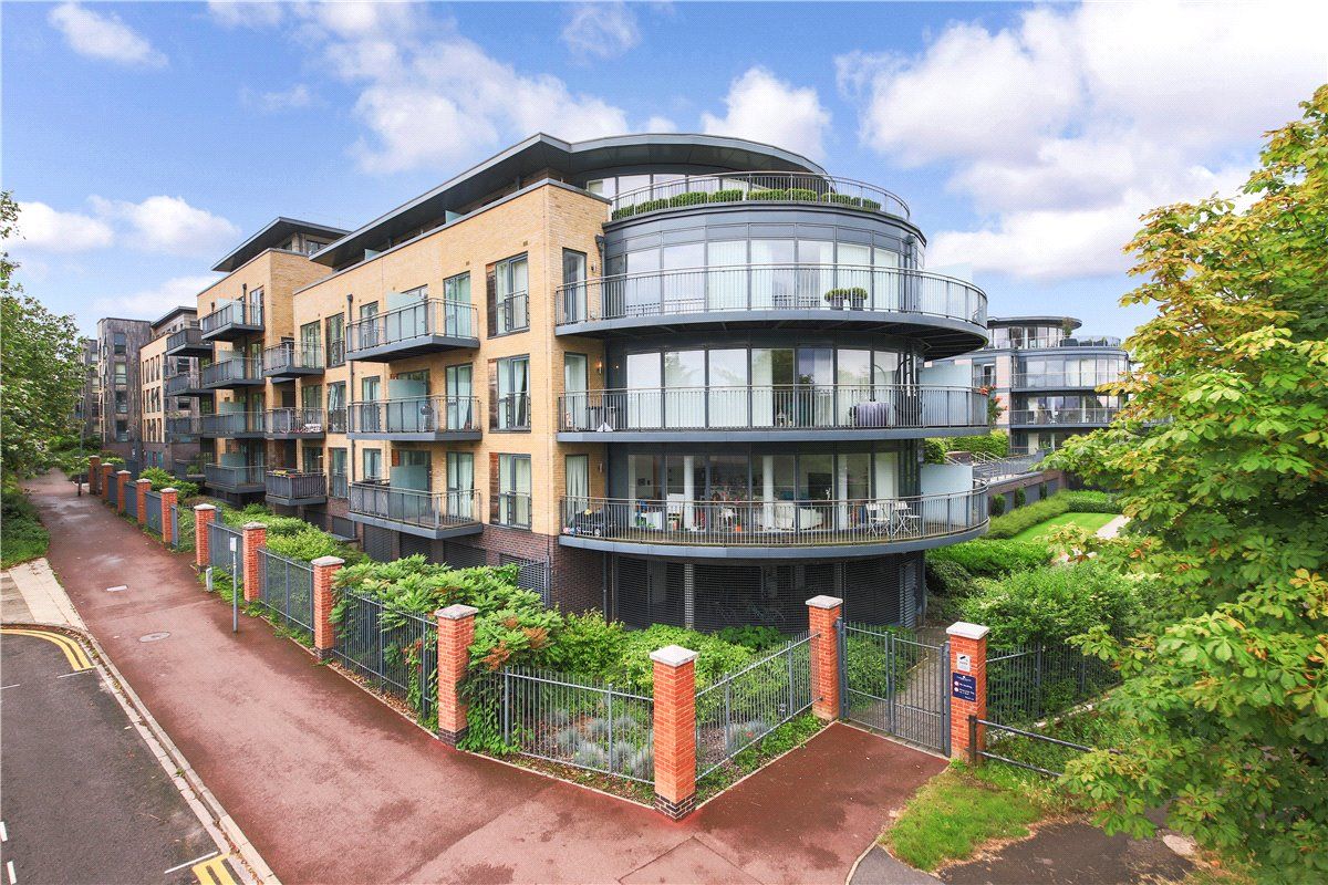 2 bed flat to rent in Keynes House, Kingsley Walk, Cambridge CB5 Zoopla