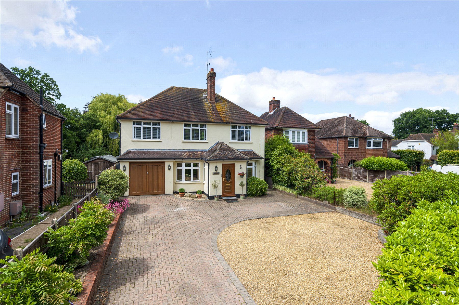 4 bed detached house for sale in Chobham, Woking, Surrey GU24 Zoopla