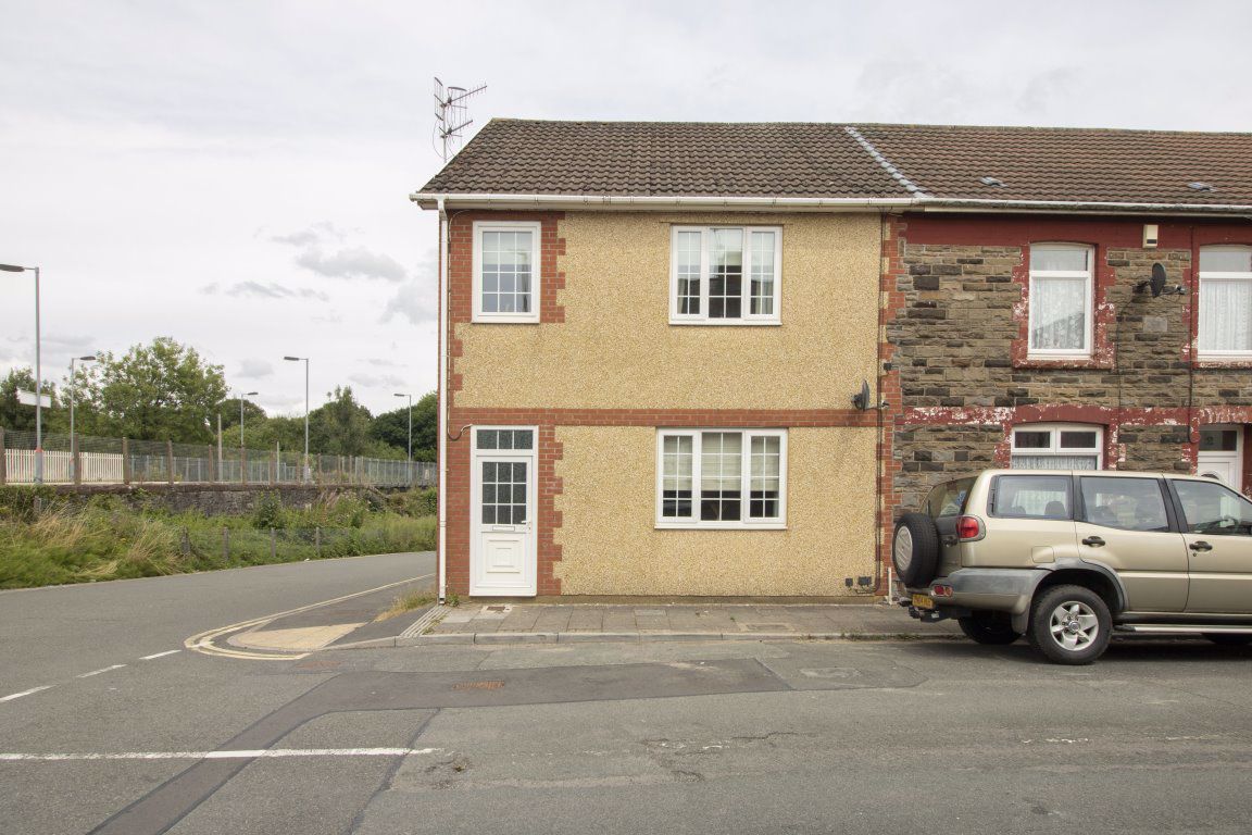 4 bed property to rent in 1 Station Road, GlanYNant, Pengam NP12 Zoopla