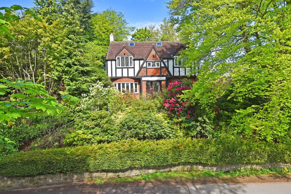 6 bed detached house for sale in Hookstone Road, Harrogate HG2 Zoopla