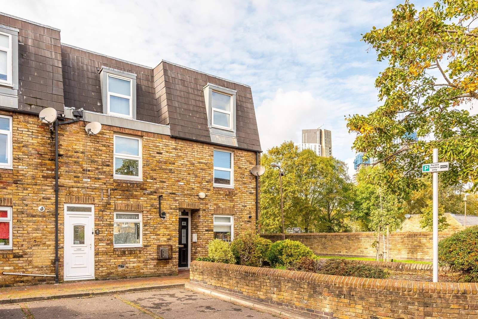 Kenchester Close, Stockwell, London SW8  