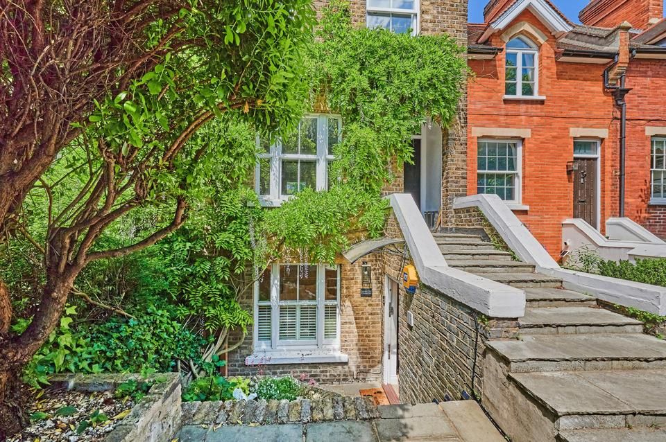 2 bed flat for sale in Medfield Street, London SW15 Zoopla