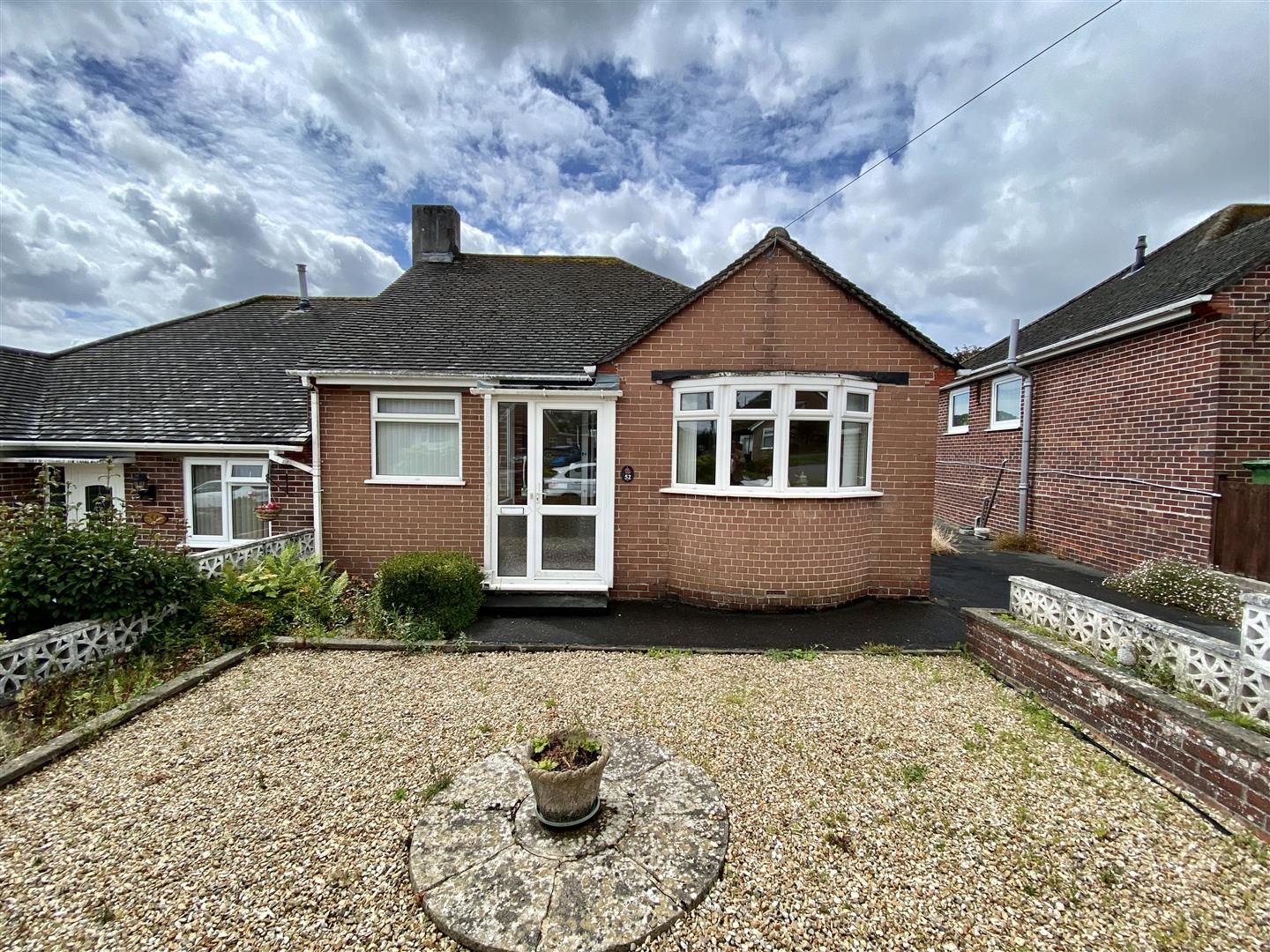 2 Bed Semi detached Bungalow For Sale In Revell Park Road Plympton 