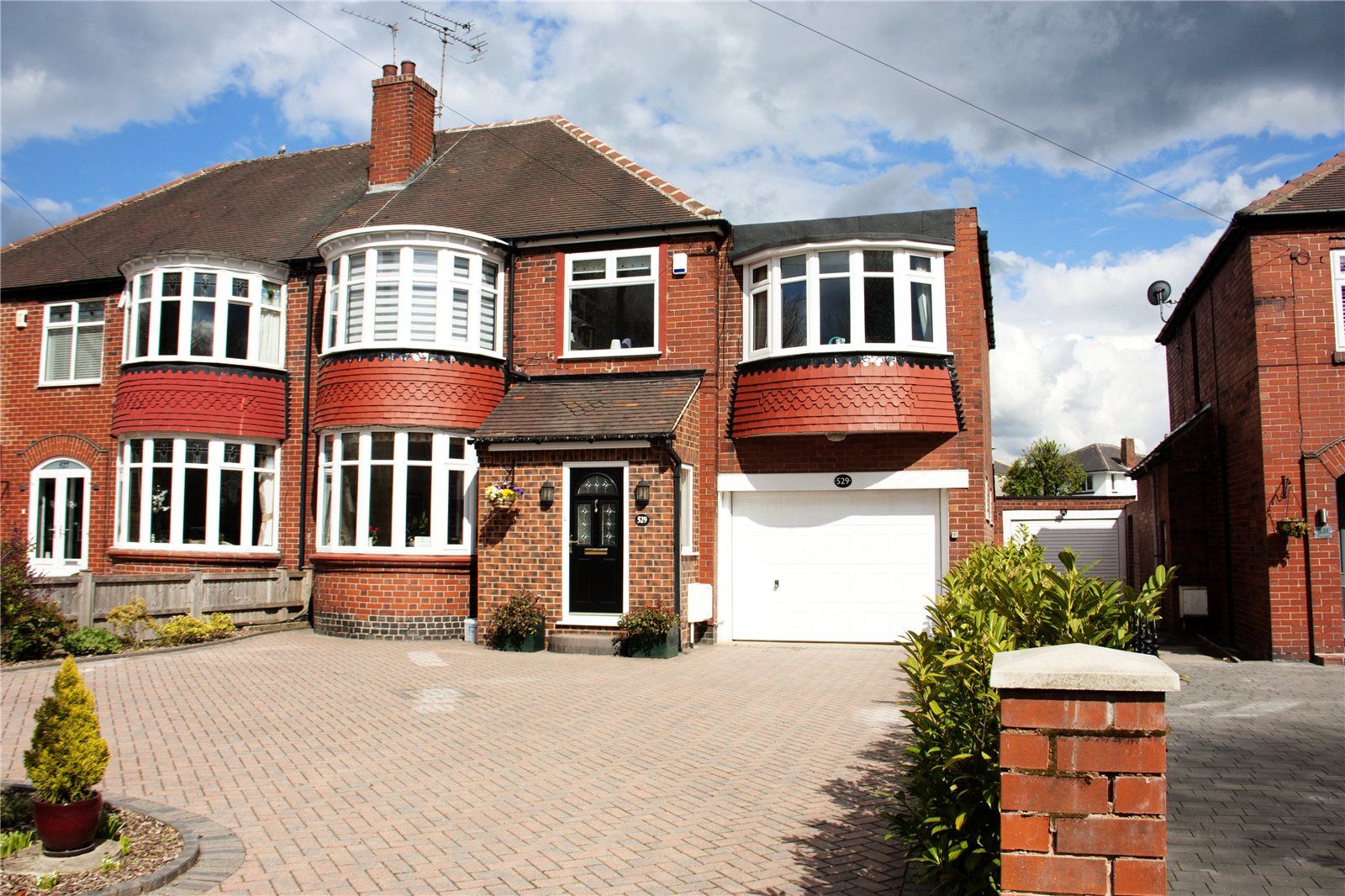 5 bed semidetached house for sale in Herringthorpe Valley Road