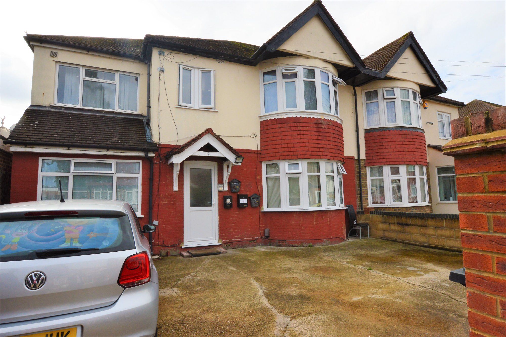 5 bed semidetached house for sale in Avondale Gardens, Hounslow TW4