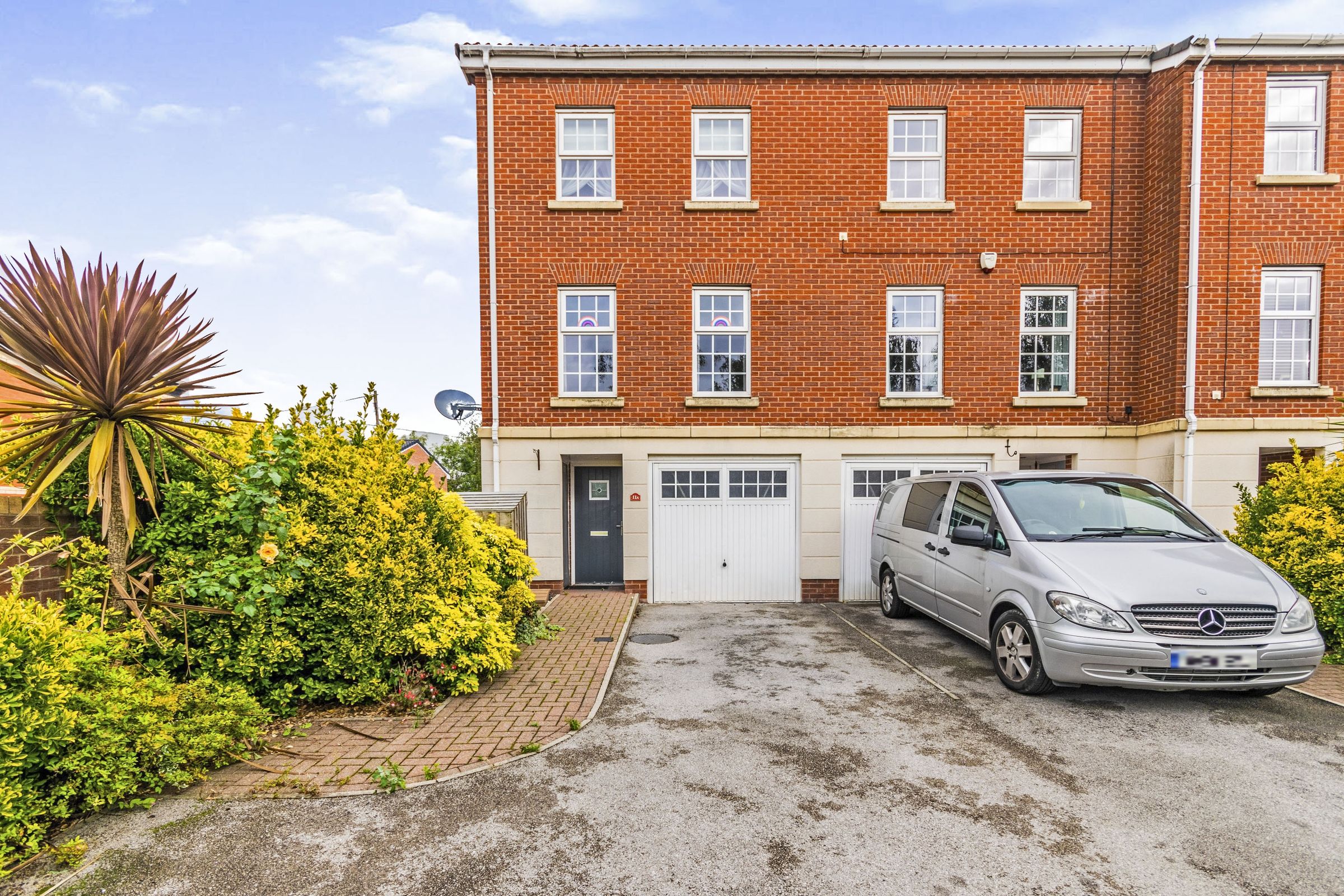 3 bed detached house to rent in Cravenwood Road, Reddish, Stockport