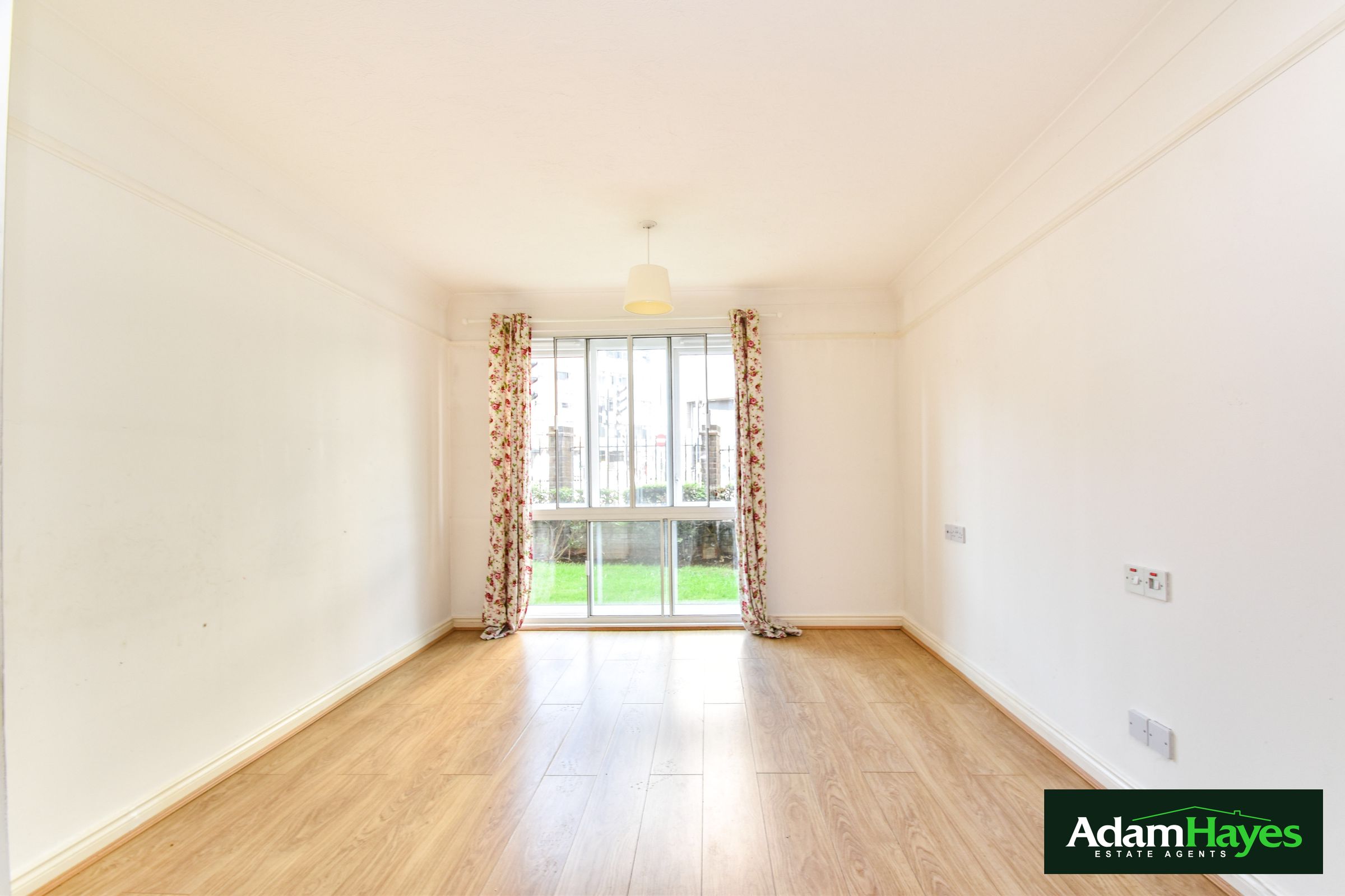 1 bed flat for sale in Kingsway, London N12 Zoopla