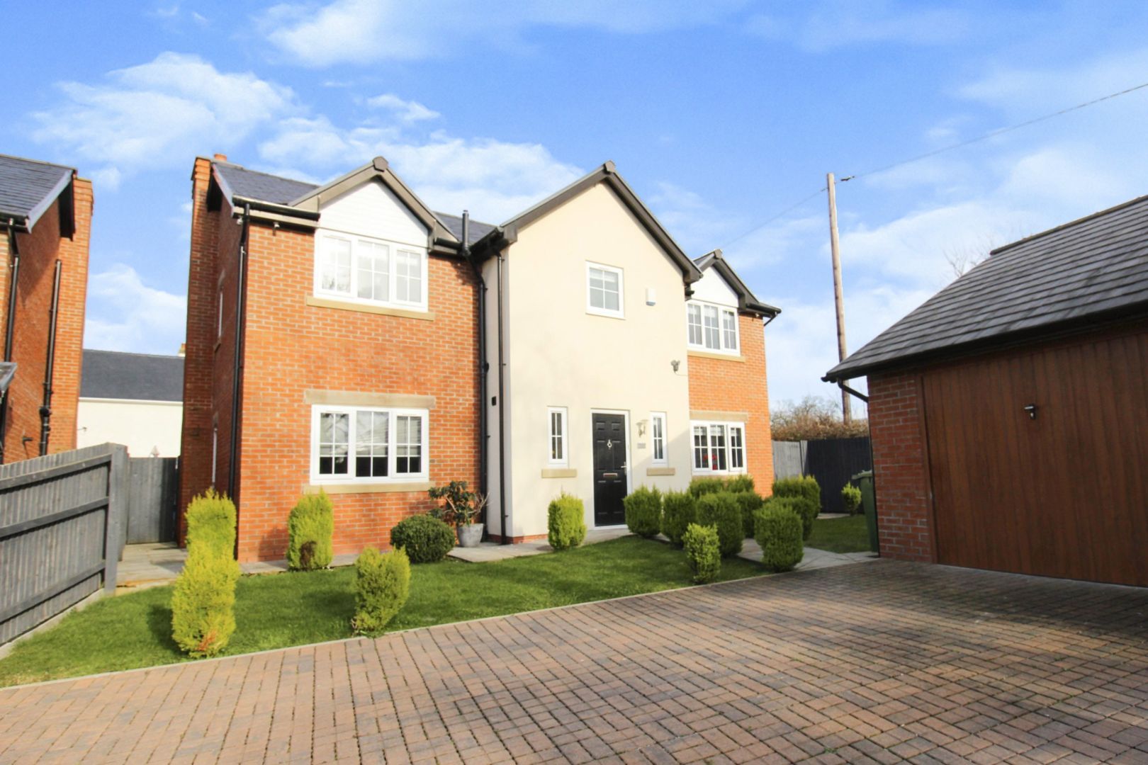 4 bed detached house for sale in Chorlton Lane, Cuddington, Malpas SY14