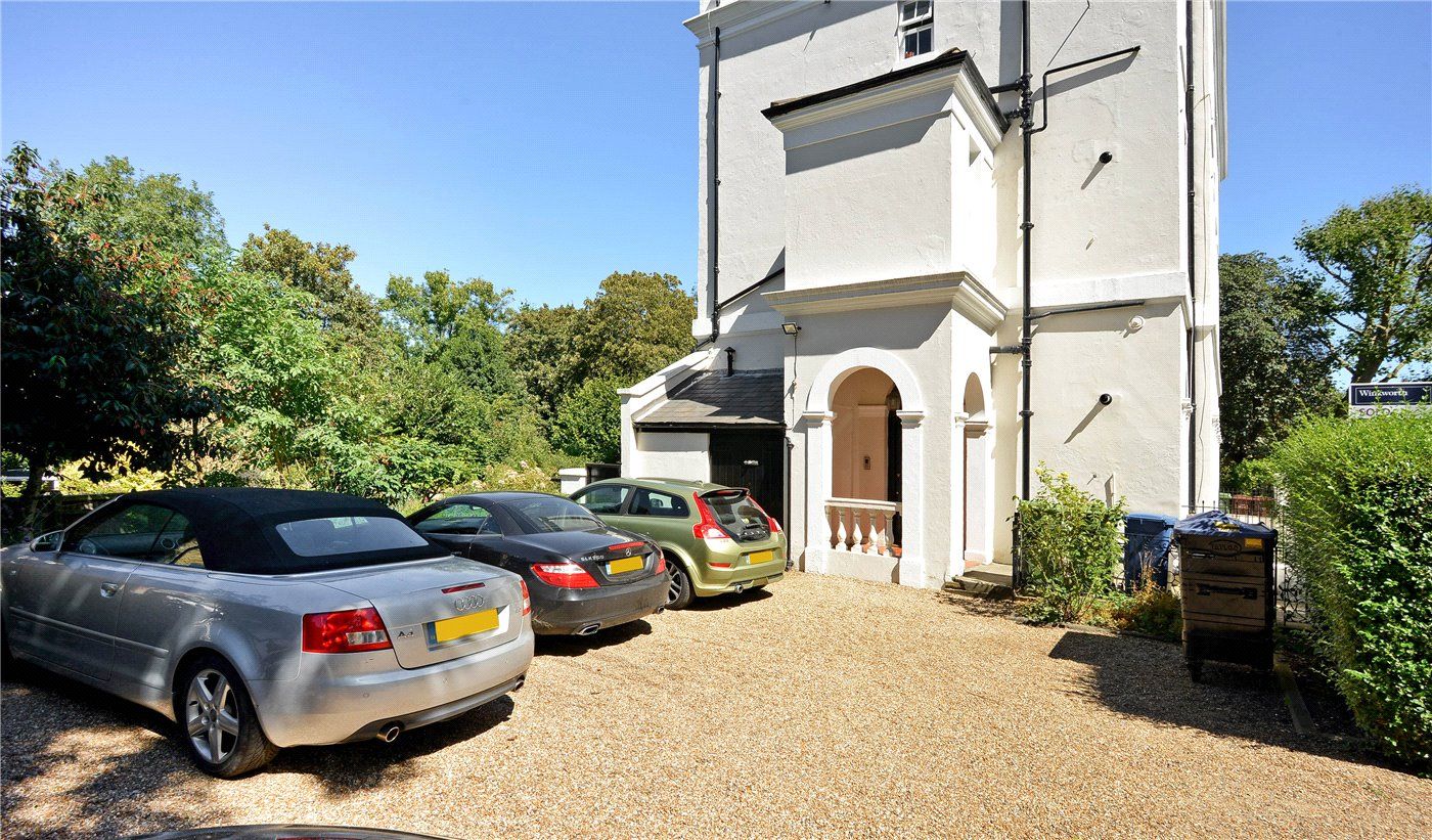 Grove Park, Camberwell, London SE5  