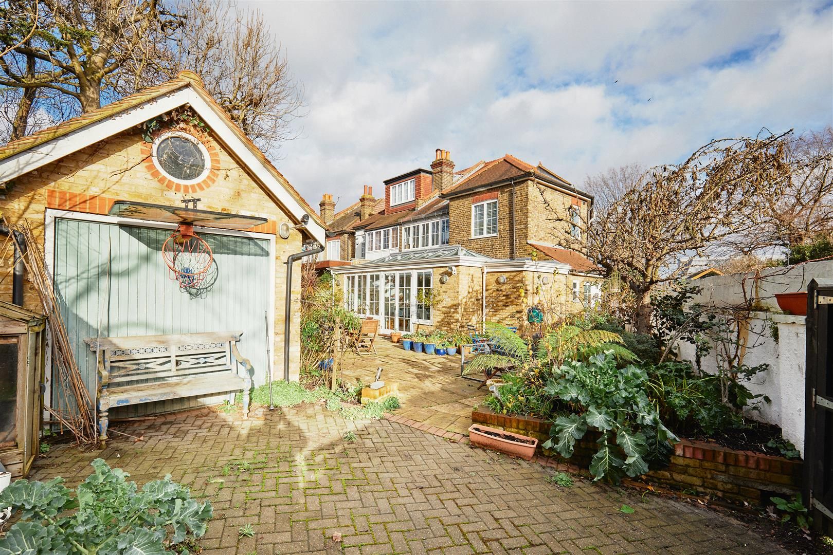 4 bed semidetached house for sale in Airedale Avenue South, Chiswick