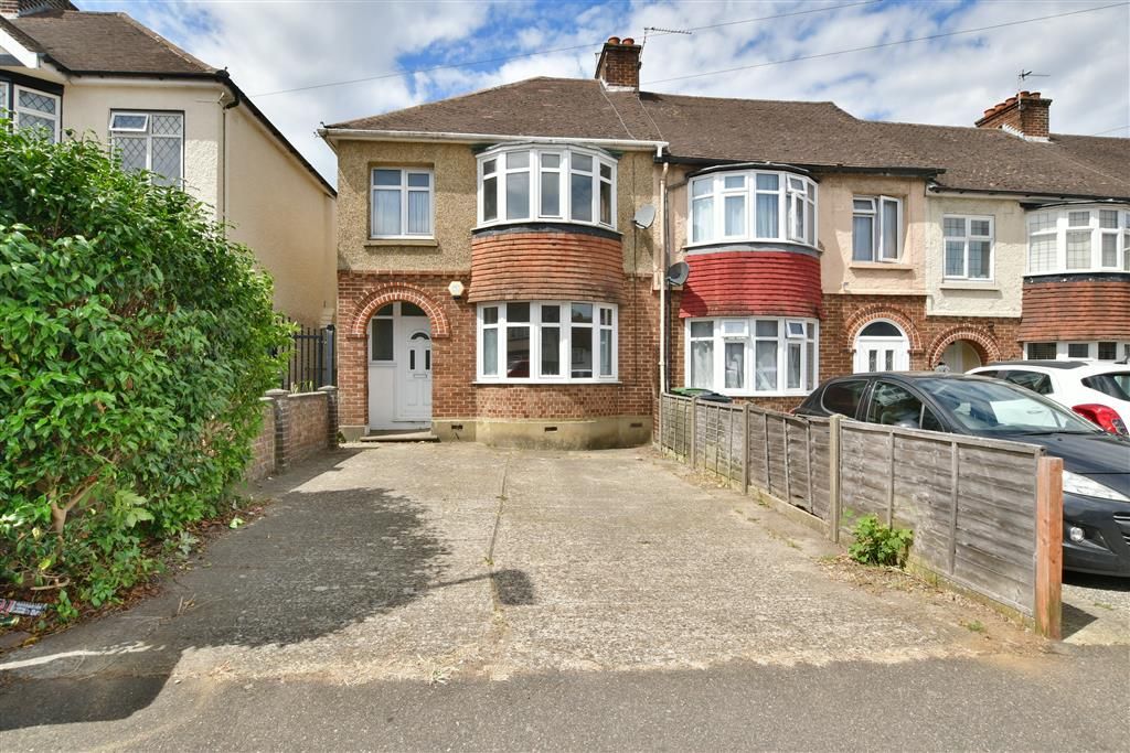 3 bed end terrace house for sale in West Park Road, Maidstone, Kent