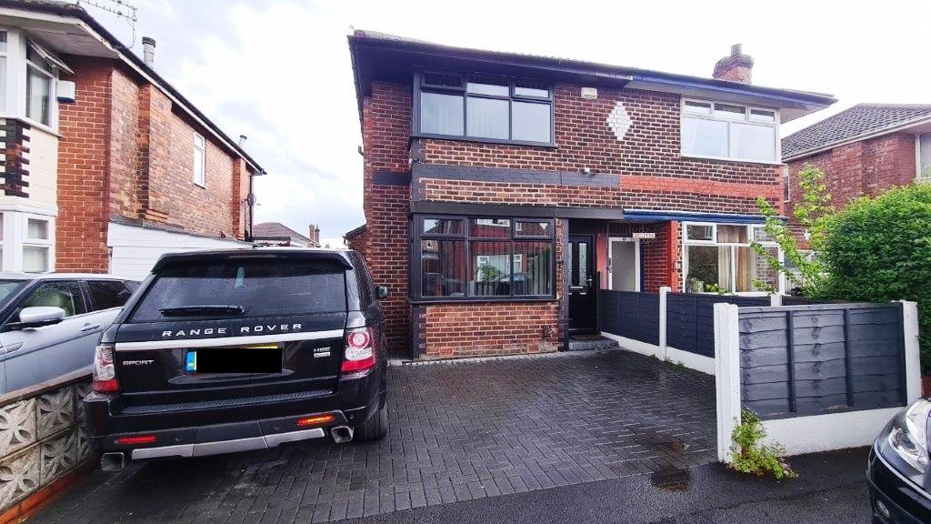 3 bed semidetached house for sale in Keston Avenue, Droylsden