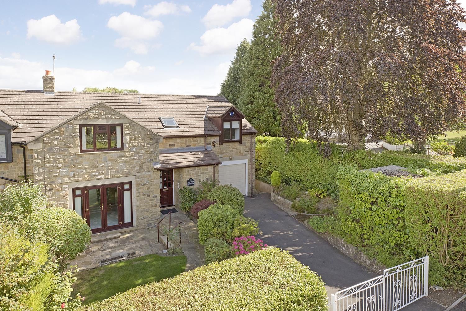 4 bed semidetached house for sale in Moorfield Road, Ilkley LS29 Zoopla