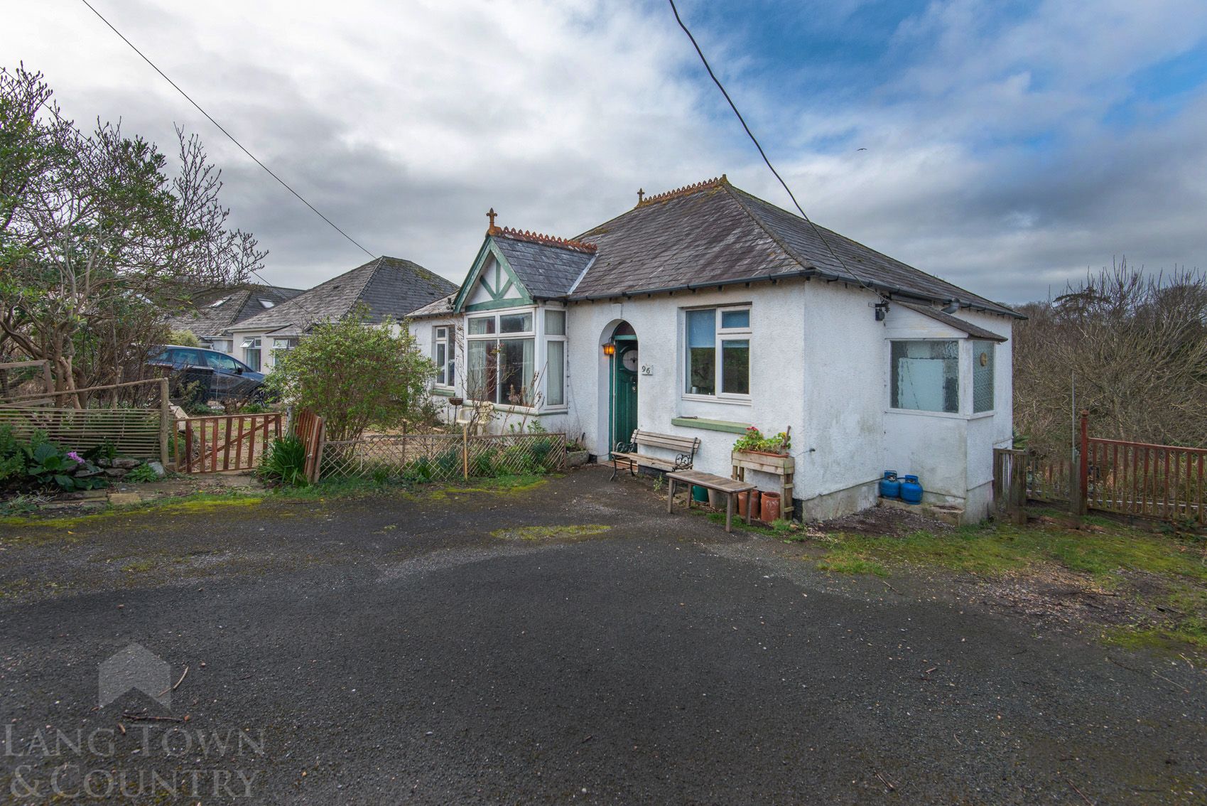 3 bed bungalow for sale in Radford Park Road, Plymstock, Plymouth. PL9
