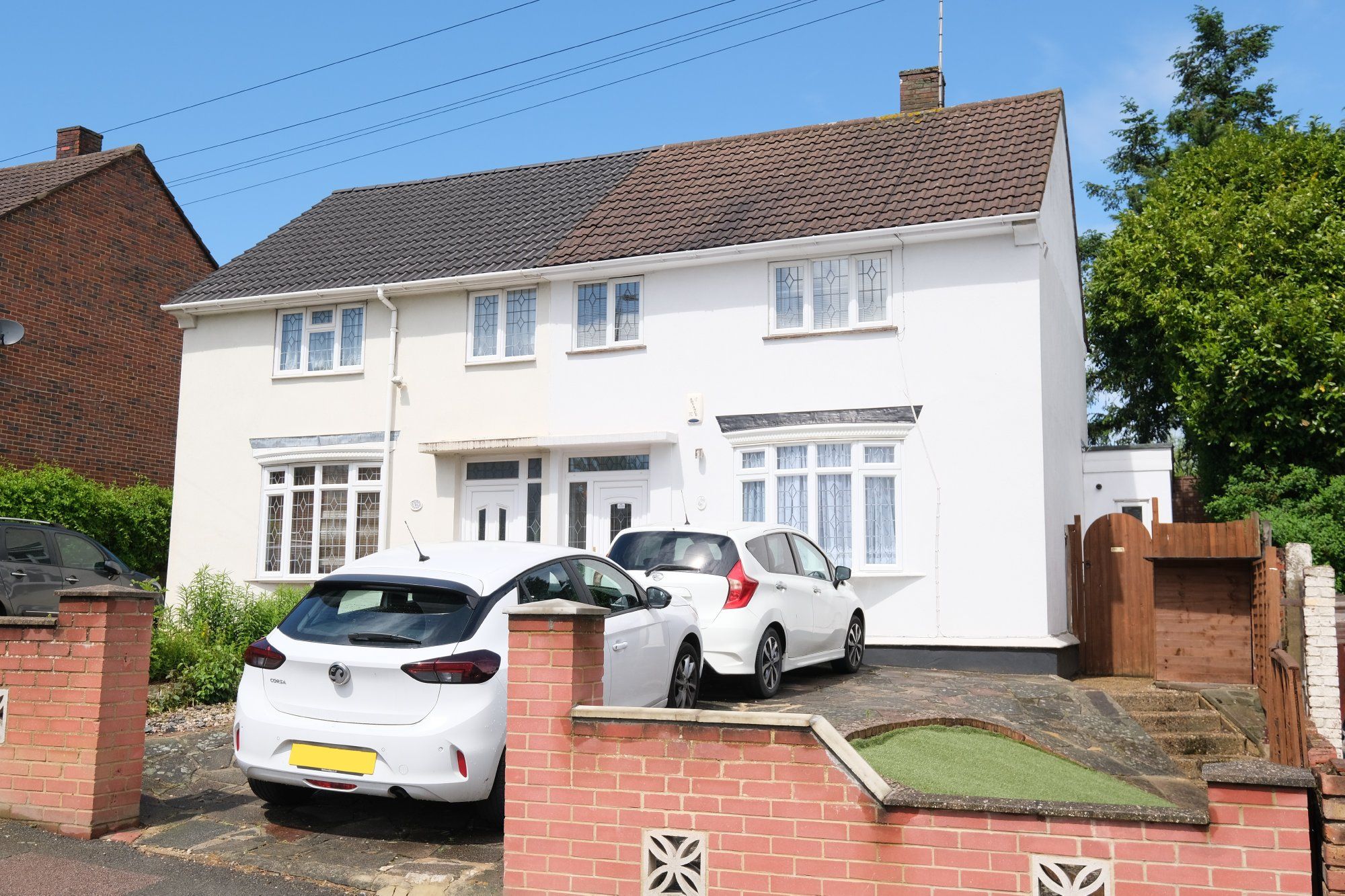 3 bed semidetached house for sale in Broomwood Road, St. Pauls Cray