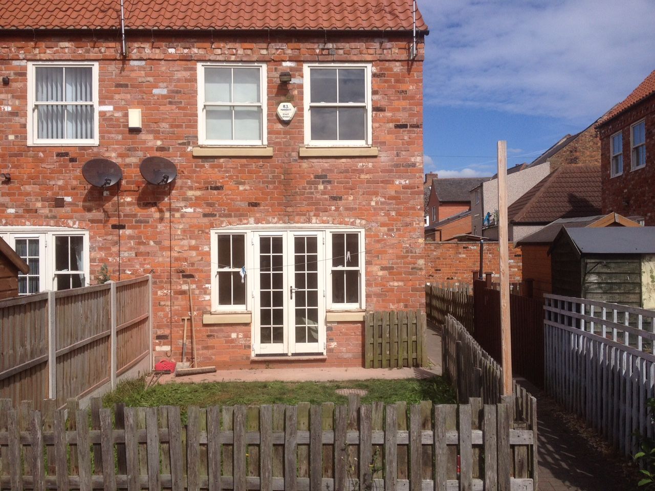 3 bed town house to rent in Printing Office Lane, Crowle DN17 Zoopla