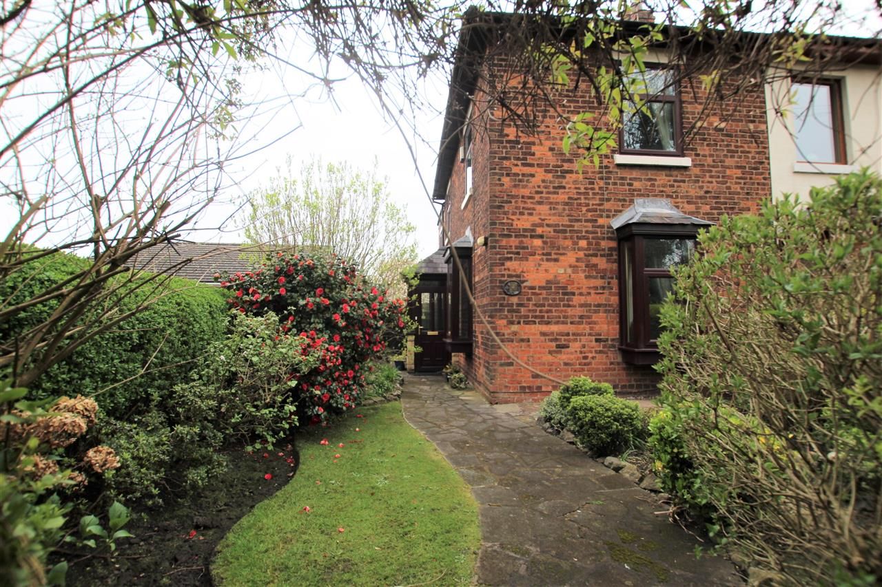3 bed semidetached house for sale in Convent Close, Bamber Bridge