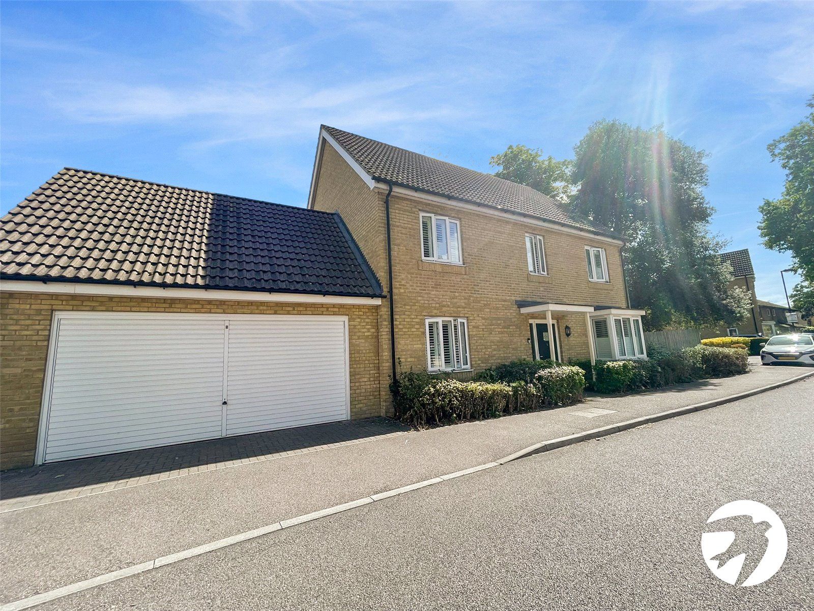 4 bed detached house to rent in Martin Drive, Stone, Dartford, Kent DA2