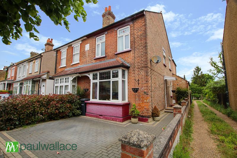 3 bed semidetached house for sale in Cromwell Avenue, Cheshunt, Waltham Cross EN7 Zoopla
