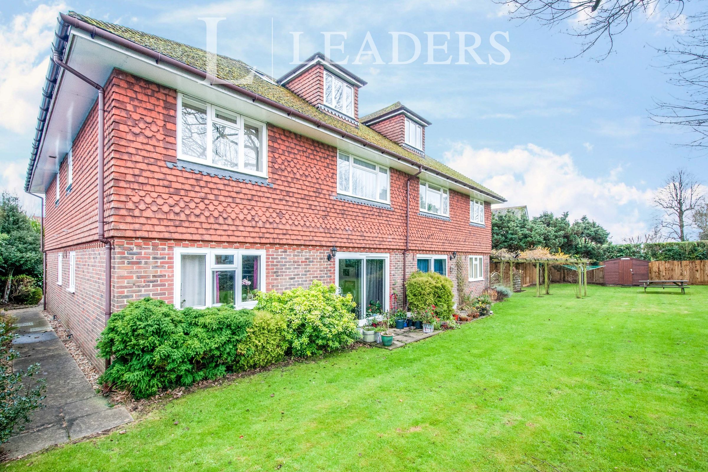 1 bed flat to rent in Portland Road, East Grinstead RH19 Zoopla