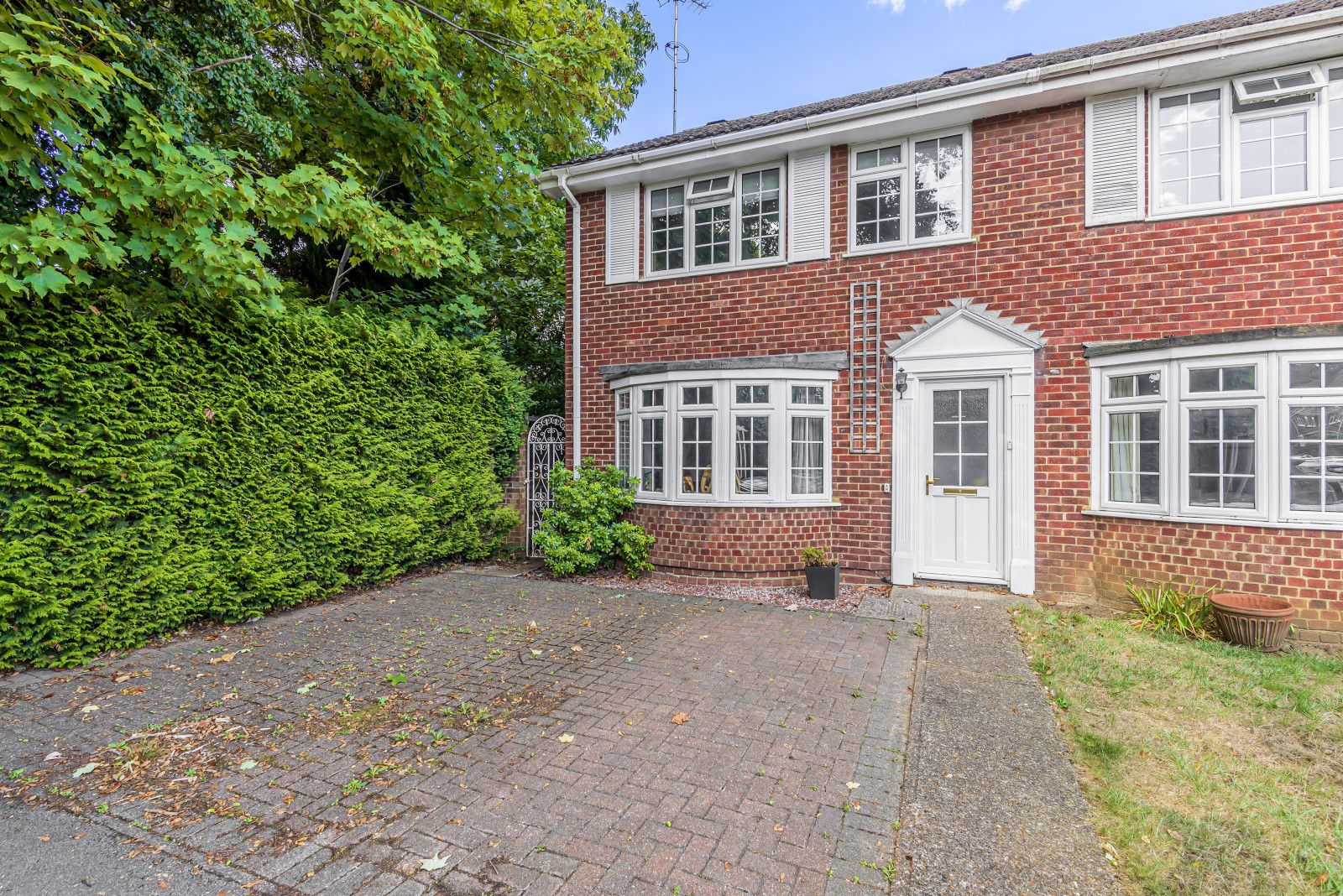 2 bed end terrace house for sale in Cheniston Close, West Byfleet KT14