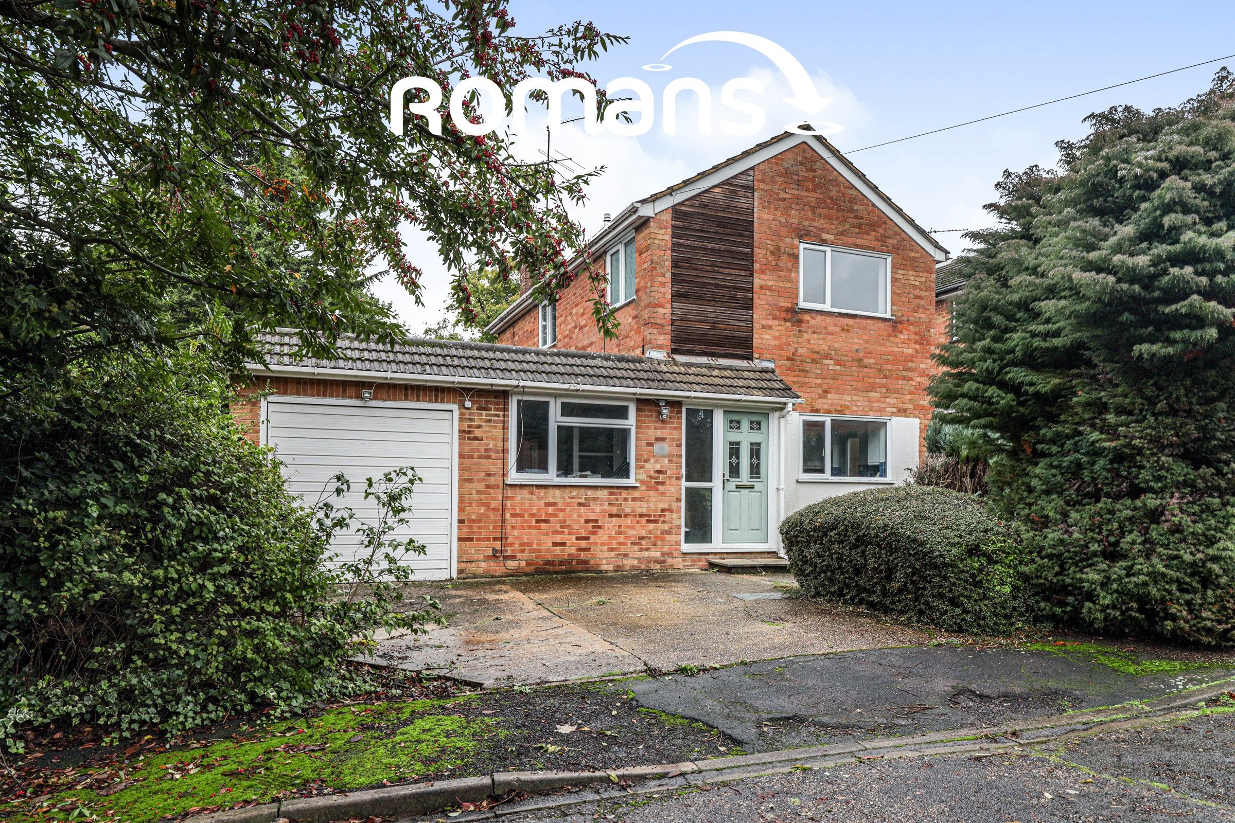 3 bed detached house to rent in Joiners Way, Chalfont St. Peter