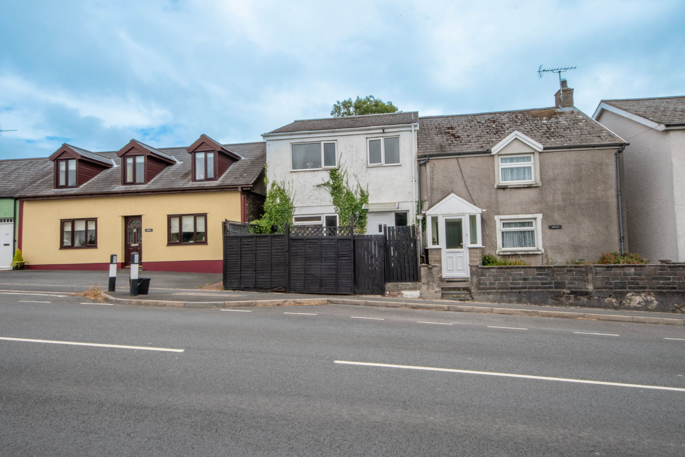 3 bed semidetached house for sale in Bow Street SY24 Zoopla