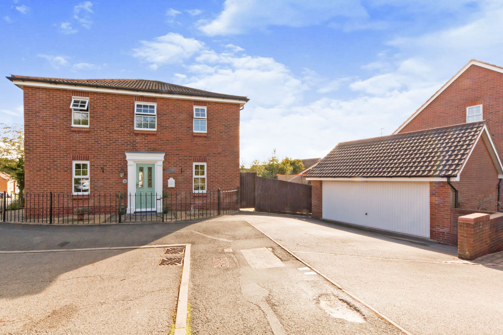 4 bed detached house for sale in Redwing Grove, Packmoor, StokeOn