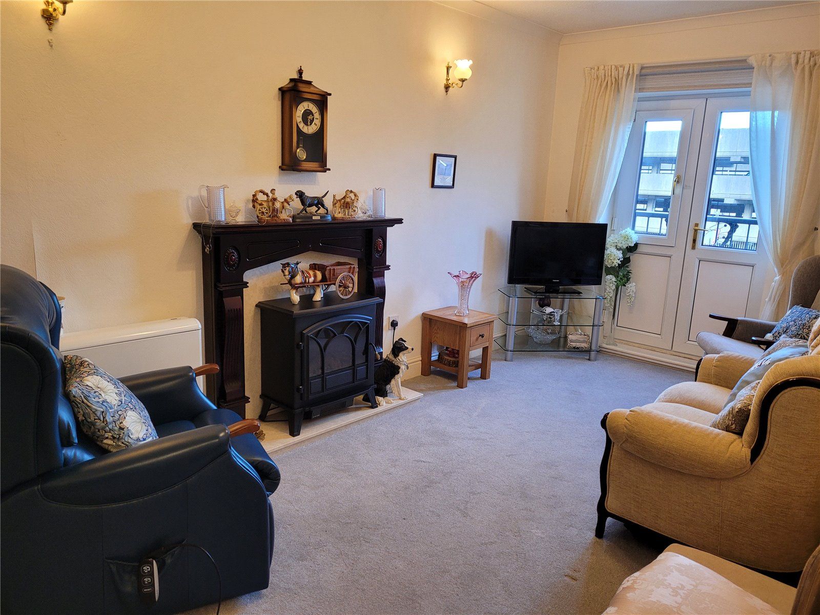 2 bed flat for sale in Turkey Shore, Caernarfon, Gwynedd LL55 Zoopla